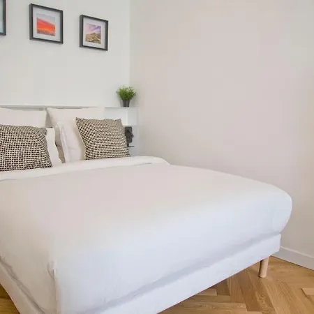 Fully Renovated Historic Apt In Heart Mouffetard Paris Exterior photo