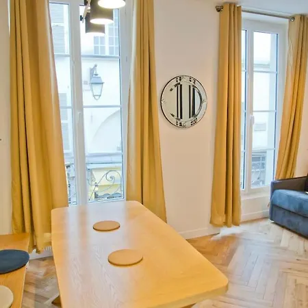 Fully Renovated Historic Apt In Heart Mouffetard Paris Exterior photo